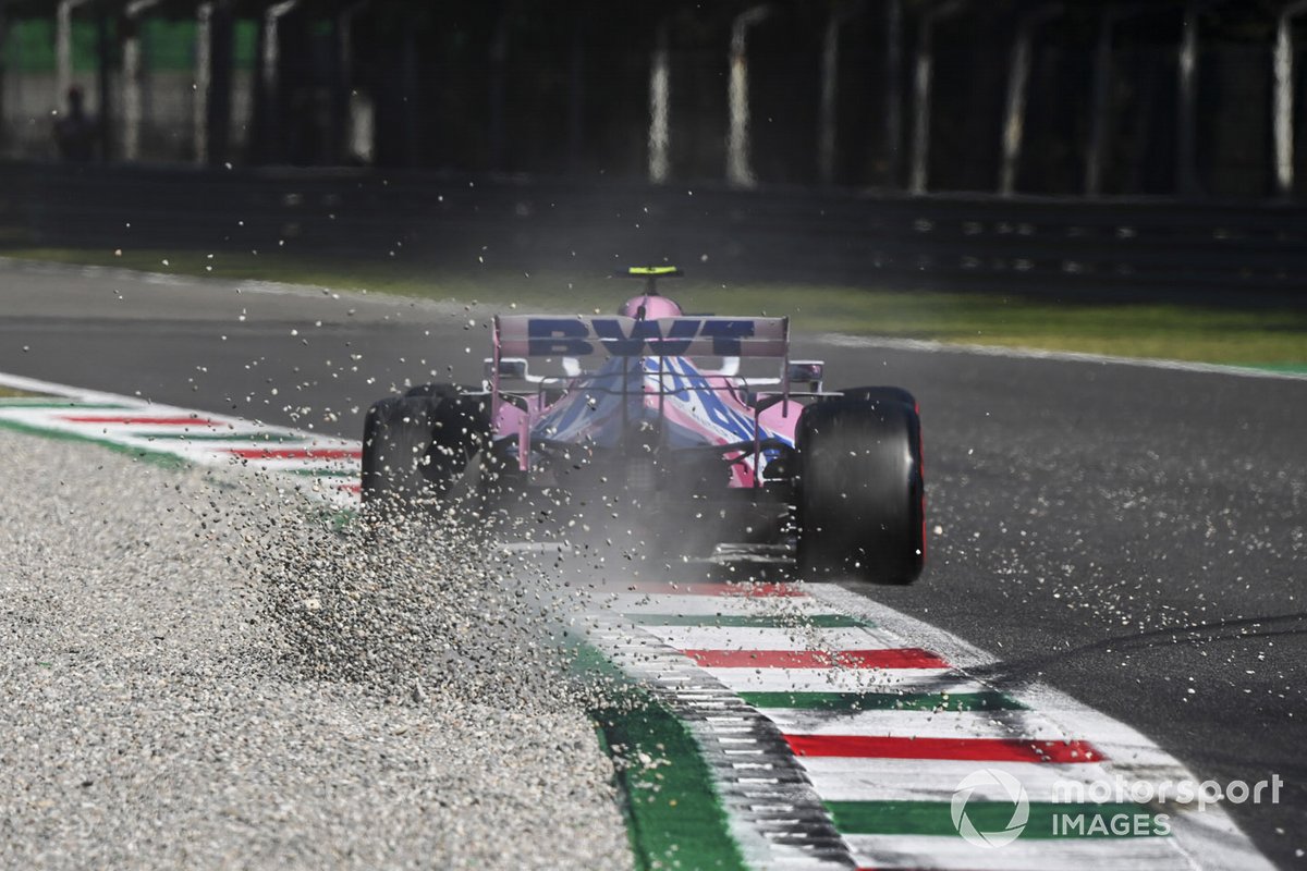 Lance Stroll, Racing Point RP20 sobre la grava