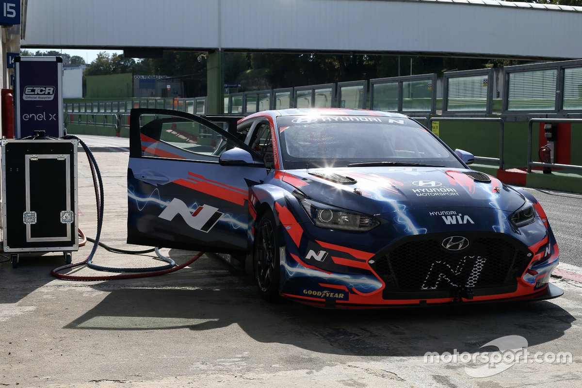 Augusto Farfus, Hyundai Motorsport, Hyundai Veloster N ETCR