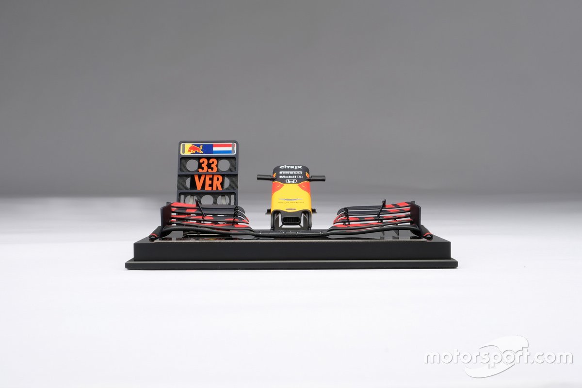 Amalgam RB15 neus schaal 1:12, Max Verstappen