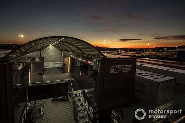 Atardecer en Motorland Aragón