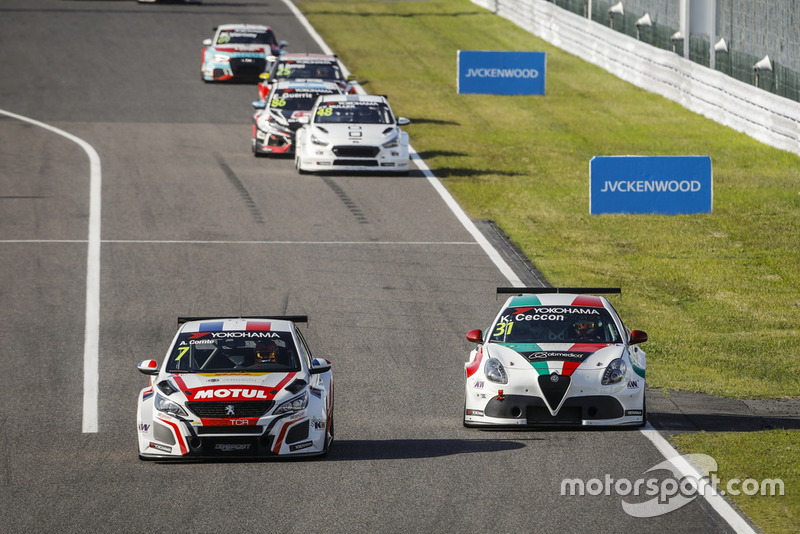Aurélien Comte, DG Sport Competition Peugeot 308TCR, Kevin Ceccon, Team Mulsanne Alfa Romeo Giulietta TCR