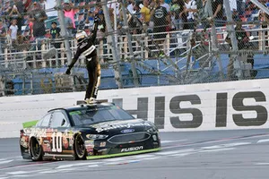 Race winner Aric Almirola, Stewart-Haas Racing