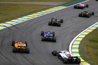 Sergey Sirotkin, Williams FW41, Fernando Alonso, McLaren MCL33, en Brendon Hartley, Toro Rosso STR13.