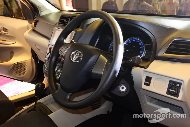 Kemudi Toyota New Avanza