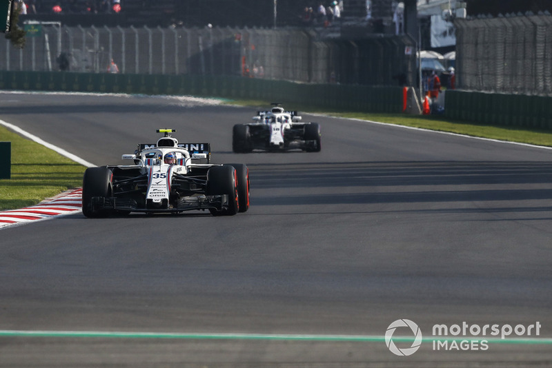 Sergey Sirotkin, Williams FW41 and Lance Stroll, Williams FW41