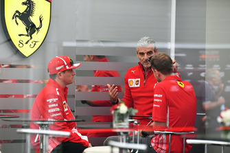 Maurizio Arrivabene, Ferrari Team Principal withkrp and Sebastian Vettel, Ferrari