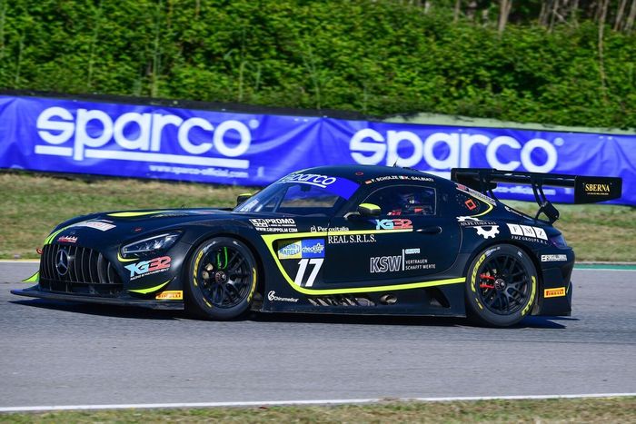 #17 Antonelli Motorsport, Mercedes-AMG GT3: Florian Scholze, Kikko Galbiati