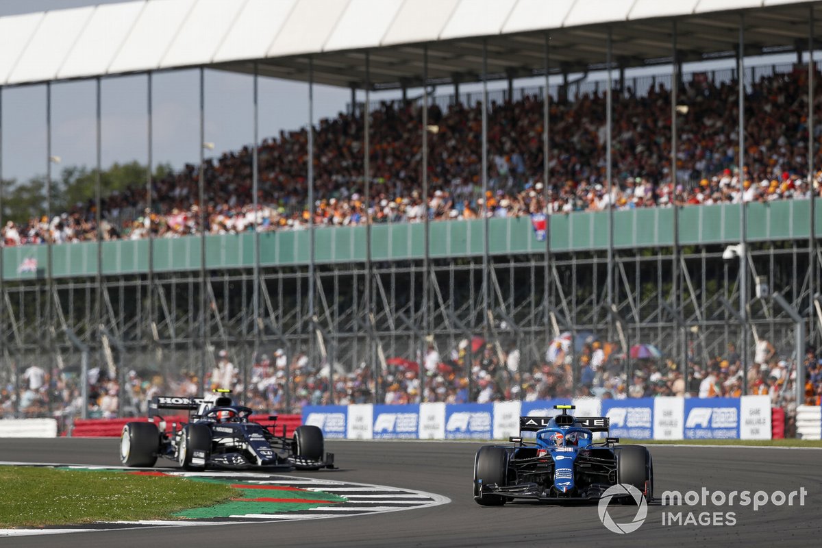 Esteban Ocon, Alpine A521, Pierre Gasly, AlphaTauri AT02