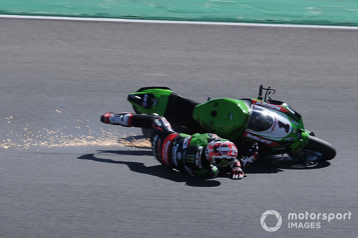 Secuencia de la caída de Jonathan Rea, Kawasaki Racing Team WorldSBK