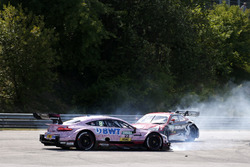 Unfall: Lucas Auer, Mercedes-AMG Team HWA, Mercedes-AMG C63 DTM, Nico Müller, Audi Sport Team Abt Sp