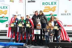 Podium: ganadores, Ricky Taylor, Jordan Taylor, Max Angelelli, Jeff Gordon, Wayne Taylor Racing