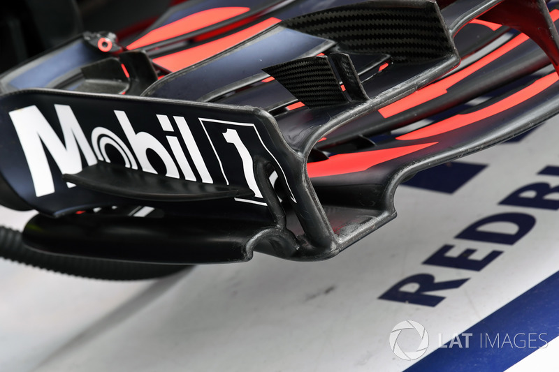 Red Bull Racing RB13 front wing detail