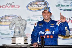 Race winner Johnny Sauter, GMS Racing Chevrolet