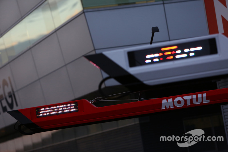 MOTUL