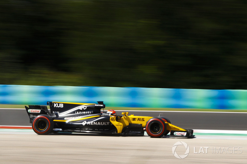 Robert Kubica, Renault Sport F1 Team RS17 runs wide