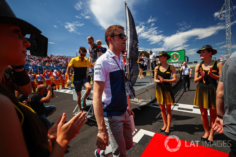 Felipe Massa passou mal na sexta-feira e no sábado, não podendo competir no domingo. Com isso, Paul di Resta foi o seu substituto.