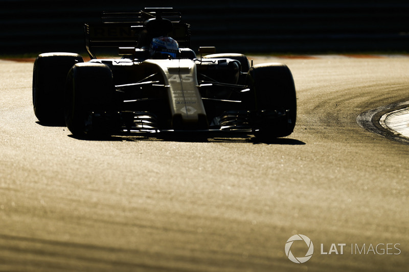 Nicholas Latifi, Renault Sport F1 Team RS1