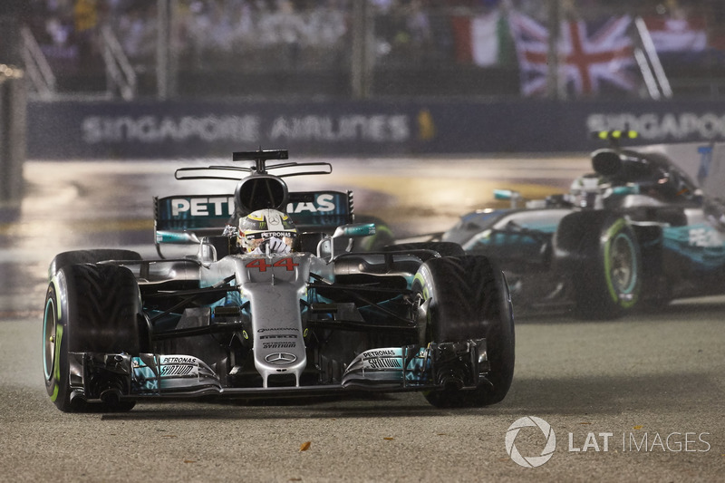 Lewis Hamilton, Mercedes AMG F1 W08, Valtteri Bottas, Mercedes AMG F1 W08