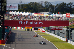 Lewis Hamilton, Mercedes AMG F1 W08, Max Verstappen, Red Bull Racing RB13