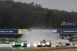 GT start: #62 Risi Competizione Ferrari 488 GTE: Toni Vilander, Giancarlo Fisichella, Alessandro Pie