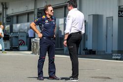 Christian Horner, team principal Red Bull Racing et Eric Boullier, directeur de la compétition de McLaren