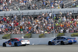 Trevor Bayne, Roush Fenway Racing Ford, Danica Patrick, Stewart-Haas Racing Ford