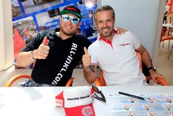 Rob Huff, All-Inkl Motorsport, Citroën C-Elysée WTCC and Tiago Monteiro, Honda Racing Team JAS, Honda Civic WTCC