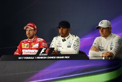 Sebastian Vettel, Ferrari, Lewis Hamilton, Mercedes AMG F1 and Valtteri Bottas, Mercedes AMG F1 in the Press Conference