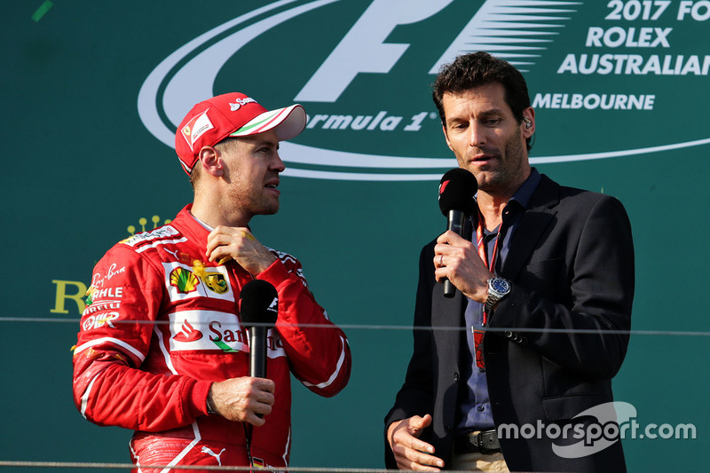 Podio: il vincitore della gara Sebastian Vettel, Ferrari, Mark Webber