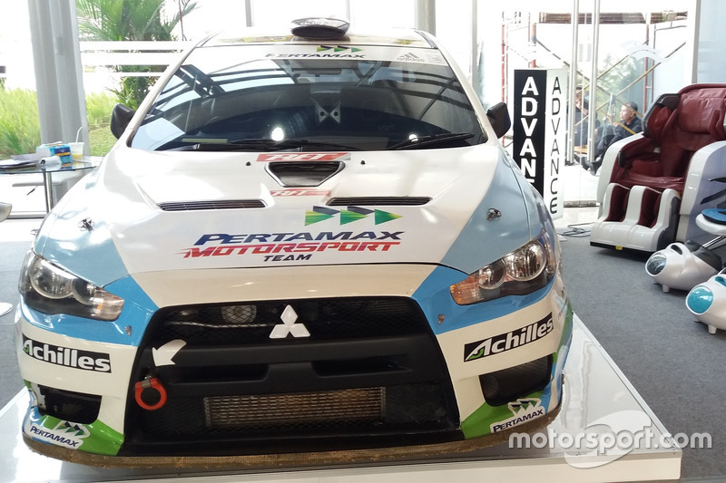 Mitsubishi Lancer Evolution X, Rifat Sungkar