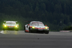 #91 Porsche Team Porsche 911 RSR: Richard Lietz, Frédéric Makowiecki