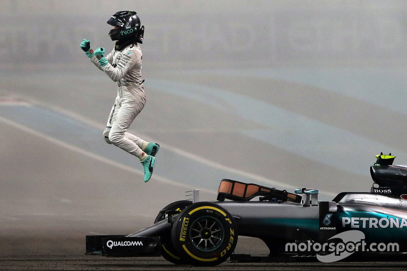 Second placed Nico Rosberg, Mercedes AMG F1 W07 Hybrid celebrates his World Championship at the end of the race