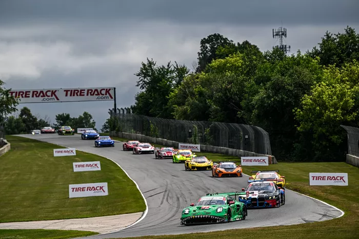 #77 AO Racing Porsche 911: Nick Tandy, Harry King
