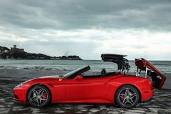 Ferrari California T HS