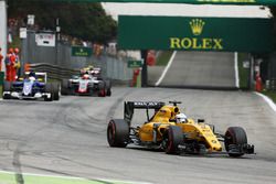 Kevin Magnussen, Renault Sport F1 Team RS16