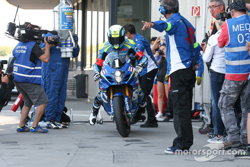 #1 Suzuki Endurance Racing Team, Suzuki GSX R 1000: Vincent Philippe, Anthony Delhalle, Etienne Mass