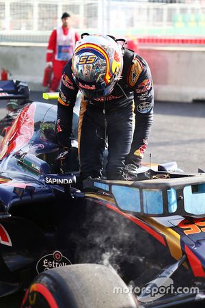 Carlos Sainz Jr., Scuderia Toro Rosso STR11, Ausfall