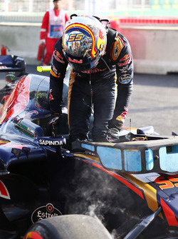 Carlos Sainz Jr., Scuderia Toro Rosso STR11, Ausfall