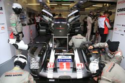 #1 Porsche Team, Porsche 919 Hybrid: Timo Bernhard, Mark Webber, Brendon Hartley