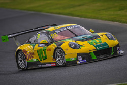 #91 Craft Bamboo Racing Porsche Porsche 911 GT3 R: Darryl O'Young, Naiyanobh Bhirombhakdi