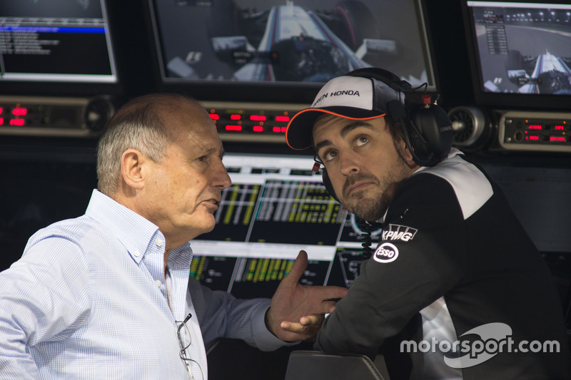 Ron Dennis, Presidente Ejecutivo de McLaren y Fernando Alonso, McLaren