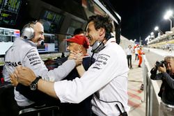 Toto Wolff, directeur exécutif Mercedes GP, Paddy Lowe, directeur exécutif technique Mercedes AMG F1 et Niki Lauda, directeur non-exécutif Mercedes