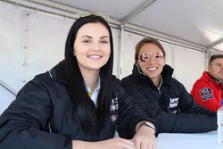 Simona de Silvestro e Renee Gracie, Harvey Norman Supergirls Nissan