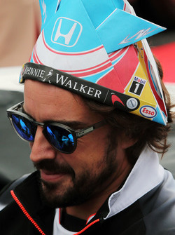 Fernando Alonso, McLaren en el desfile de pilotos