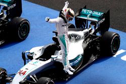 1. Lewis Hamilton, Mercedes AMG F1