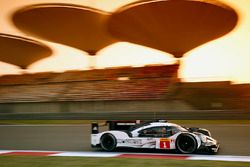 #1 Porsche Team Porsche 919 Hybrid: Timo Bernhard, Mark Webber, Brendon Hartley