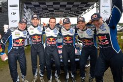 Miikka Anttila, Anders Jäger, Julien Ingrassia, Sébastien Ogier, Andreas Mikkelsen, Jari-Matti Latvala, Volkswagen Motorsport are celebrating