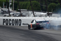Martin Truex Jr., Furniture Row Racing Toyota in trouble