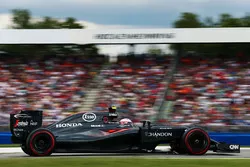 Jenson Button, McLaren MP4-31
