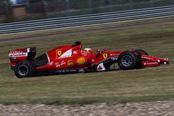 Esteban Gutiérrez, Ferrari pruebas de la especificación de Pirelli 2017